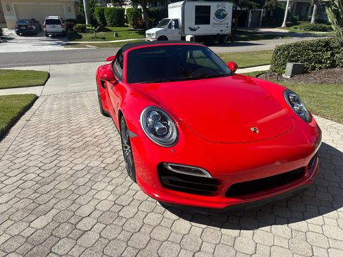 Used 2015 Porsche 911 Turbo image 4