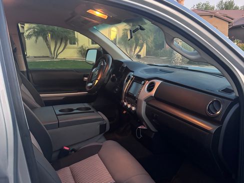 Used 2017 Toyota Tundra SR image 14