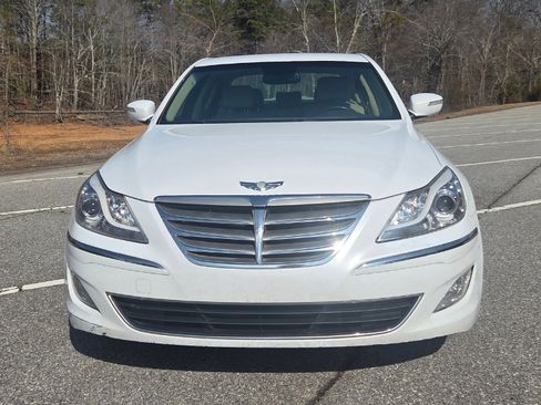 Used 2014 Hyundai Genesis 3.8 image 11
