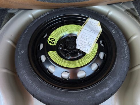 Used 2013 Volkswagen Eos Komfort image 24