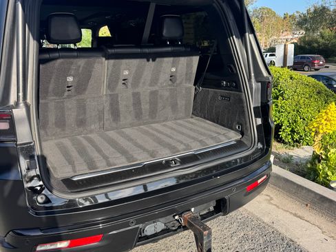 Used 2023 Jeep Grand Wagoneer Series II w/ Quick Order Packagew 28T image 10