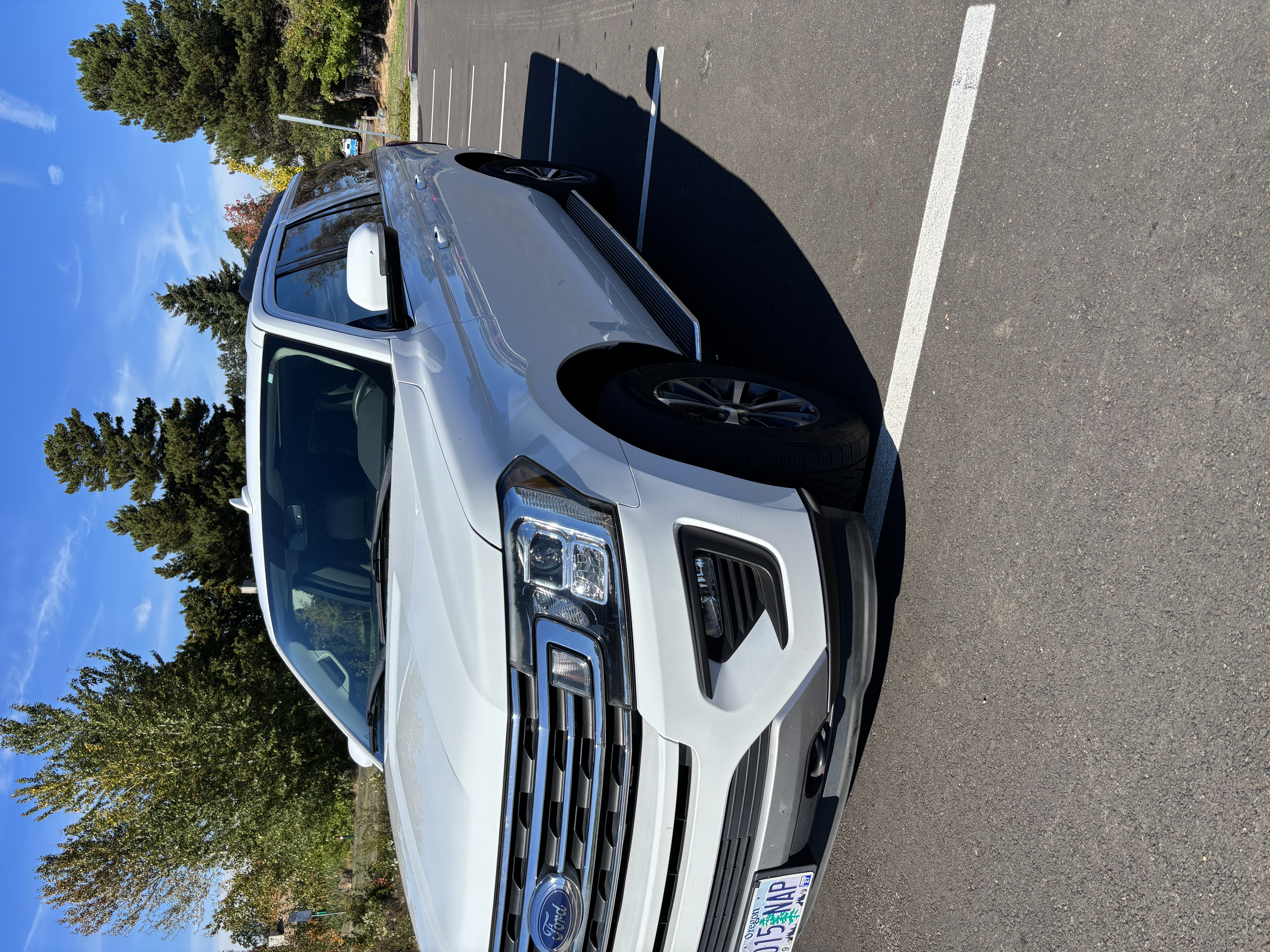 Used 2018 Ford Expedition Max XLT w/ Equipment Group 202A AWD/4WD image 4