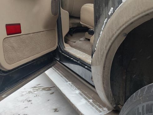 Used 2002 Ford Excursion XLT image 20