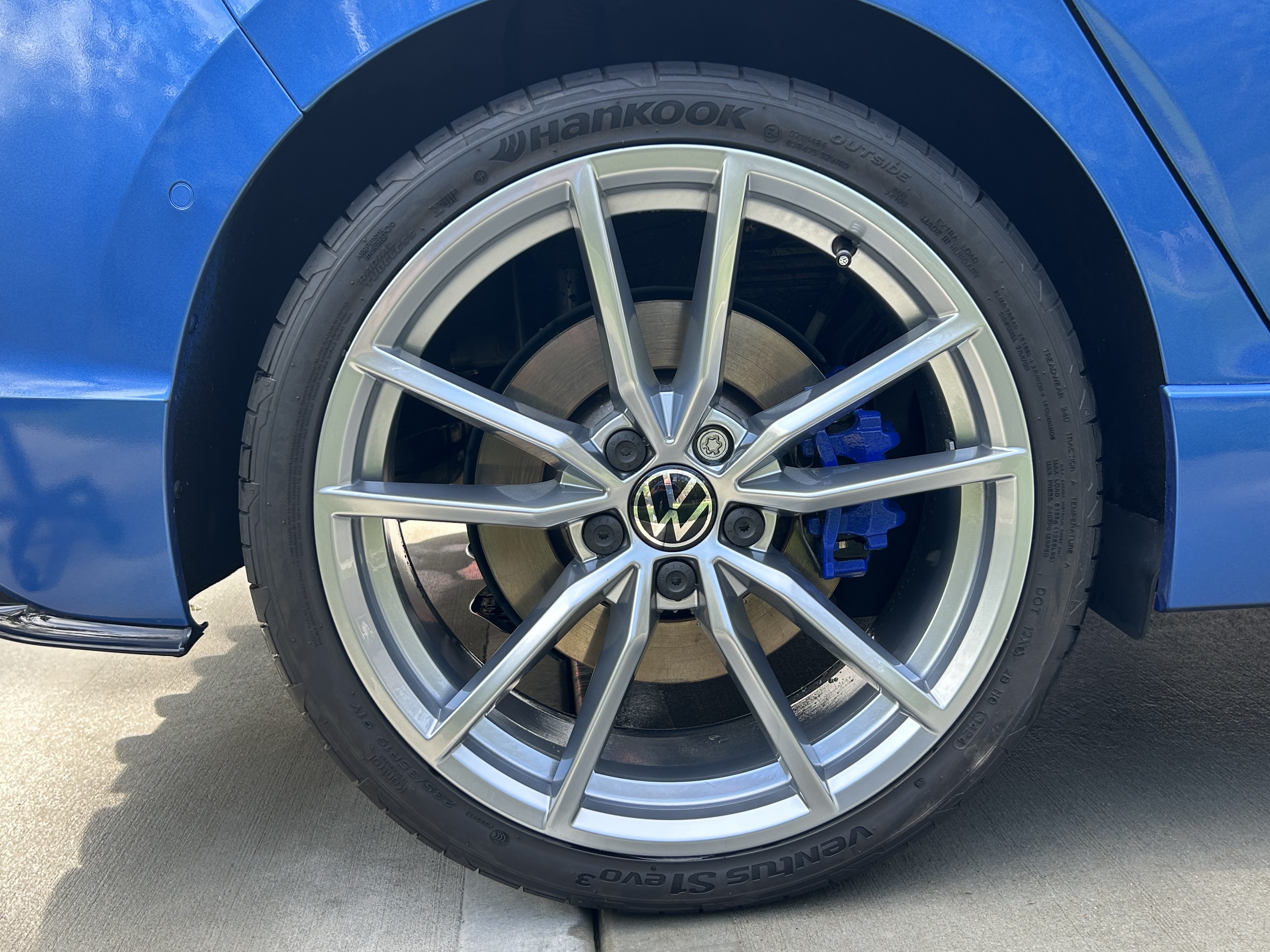 Used 2024 Volkswagen Golf R AWD/4WD image 13