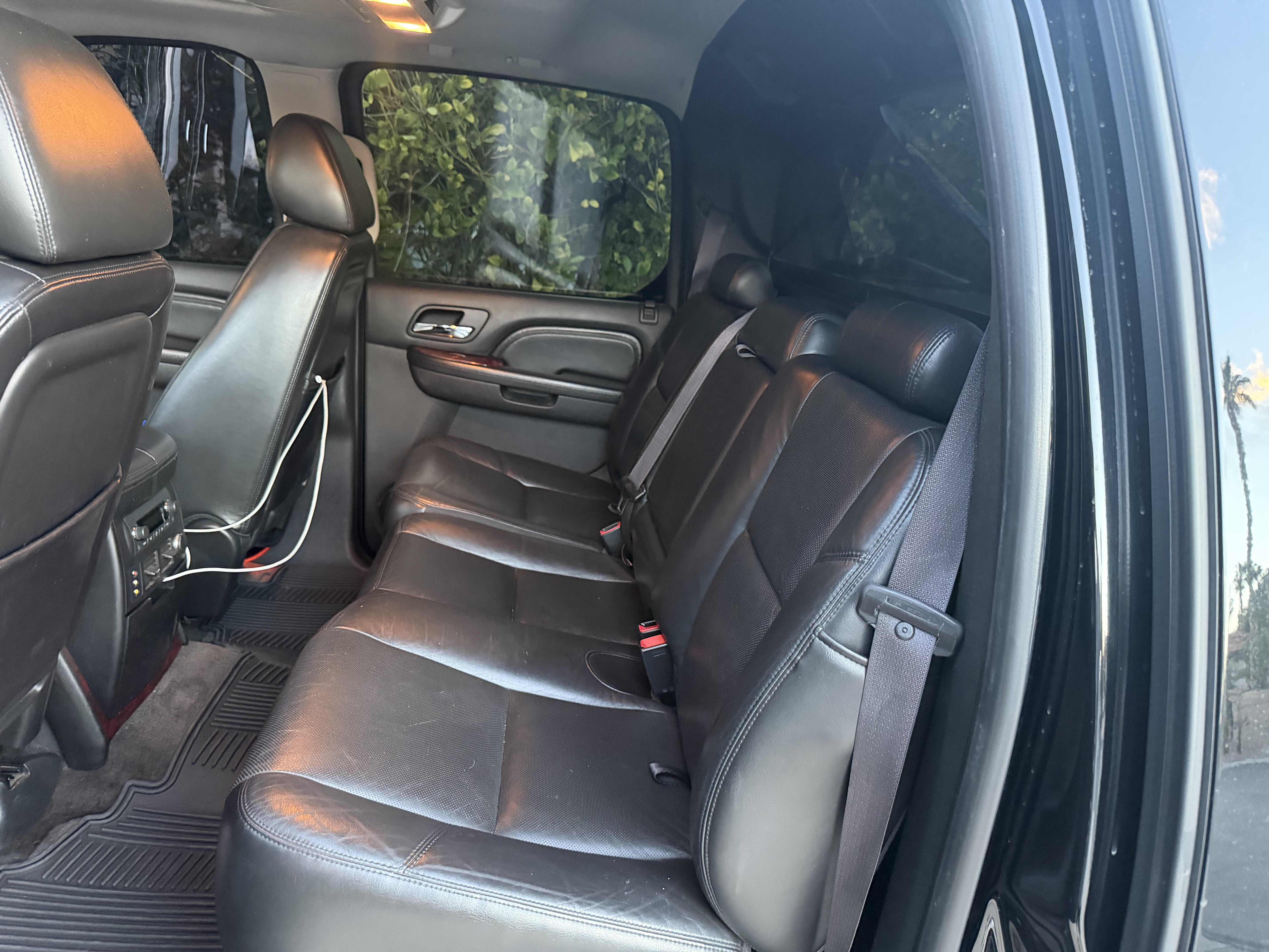 Used 2009 Cadillac Escalade EXT AWD/4WD image 13