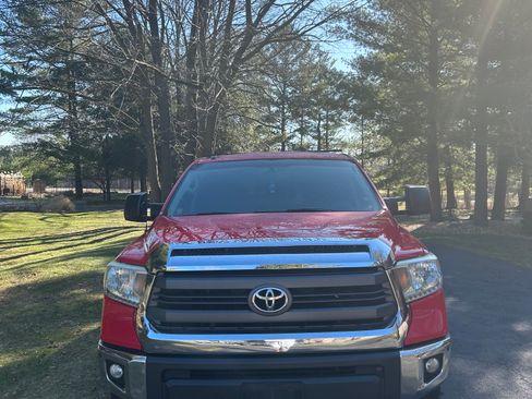 Used 2015 Toyota Tundra SR5 image 9