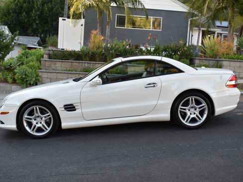 Used 2008 Mercedes-Benz SL 550 image 2