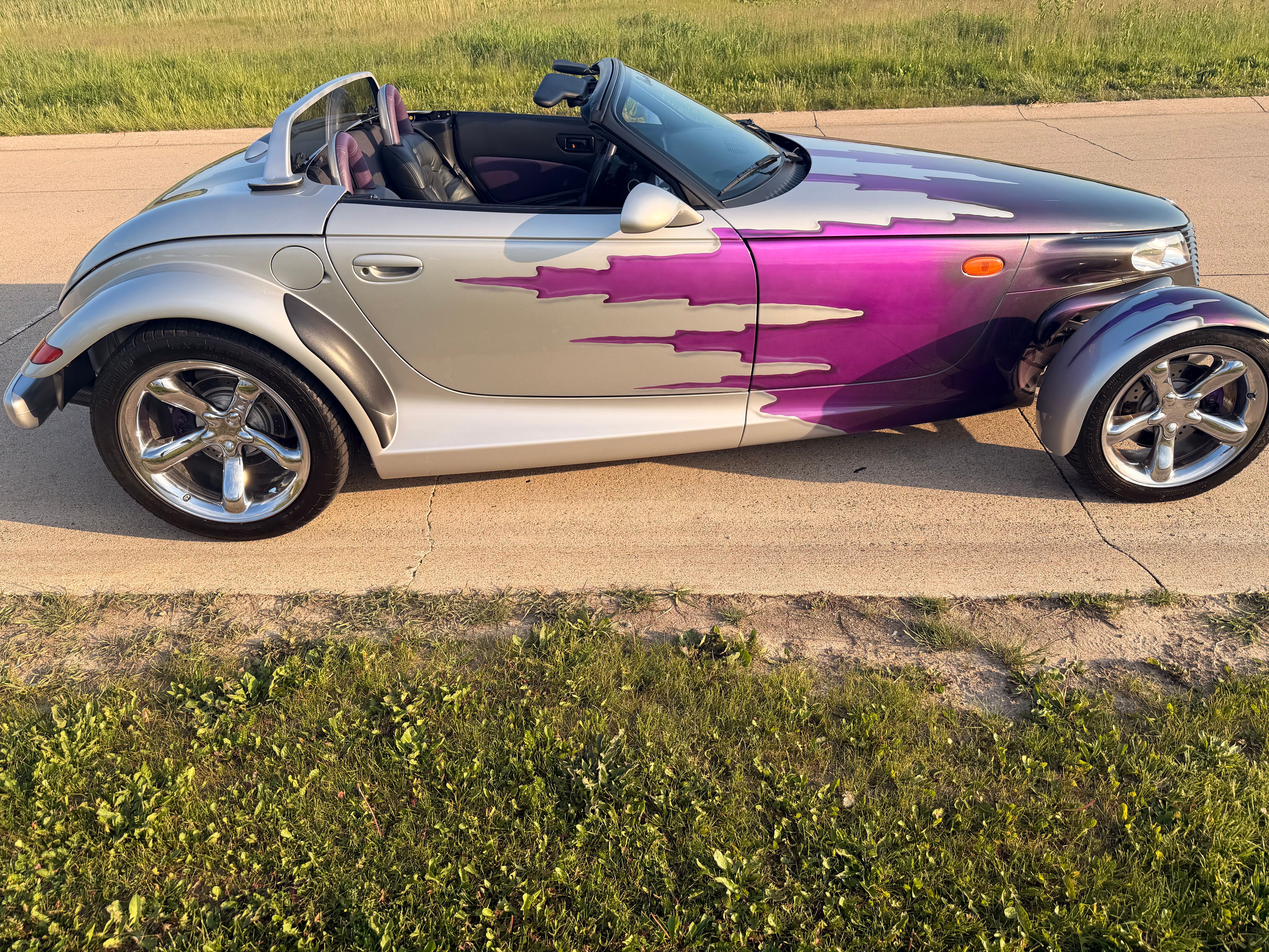 Used 2000 Plymouth Prowler RWD image 2