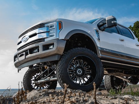 Used 2019 Ford F250 King Ranch w/ King Ranch Ultimate Package image 22