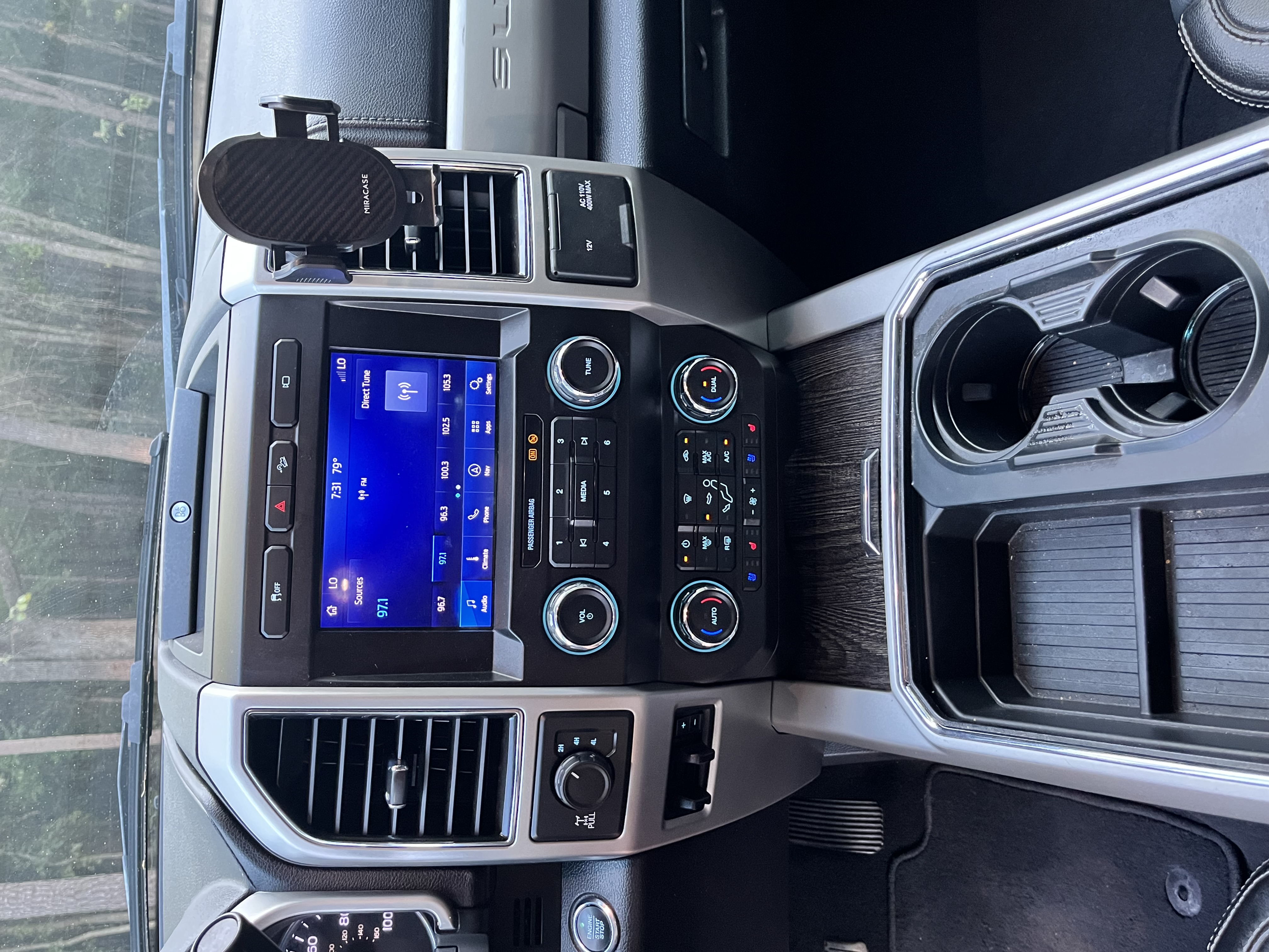 Used 2021 Ford F250 Lariat w/ Lariat Ultimate Package AWD/4WD image 15