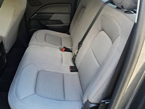 Used 2016 Chevrolet Colorado W/T w/ WT Convenience Package AWD/4WD image 9