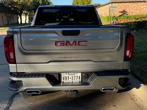 Used 2024 GMC Sierra 1500 AT4 w/ Technology Package image 5