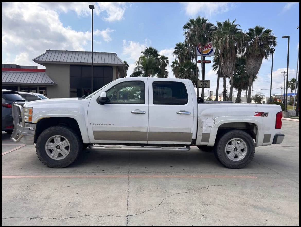 Used 2005 Chevrolet Silverado 1500 LS w/ Light Duty Power Package RWD image 1