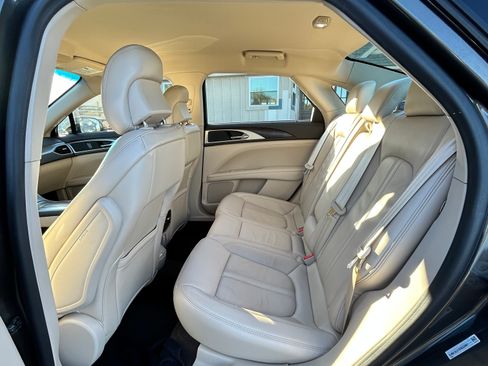 Used 2019 Lincoln MKZ Reserve image 18