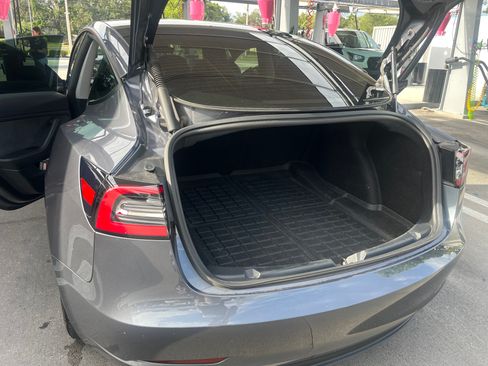 Used 2023 Tesla Model 3 Standard Range RWD image 12
