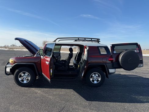 Used 2008 Toyota FJ Cruiser 4WD image 6