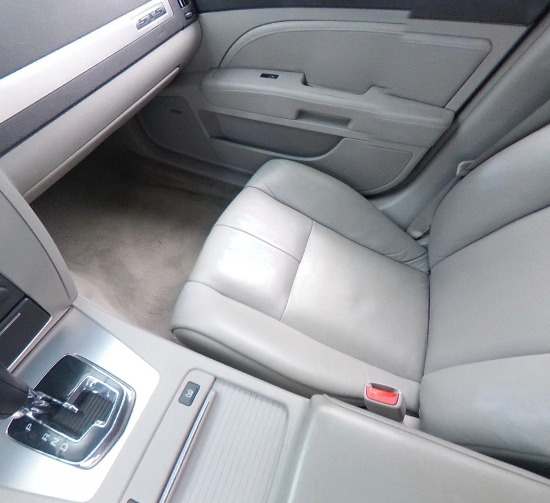 Used 2011 Cadillac STS RWD image 8