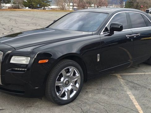 Used 2011 Rolls-Royce Ghost RWD image 2