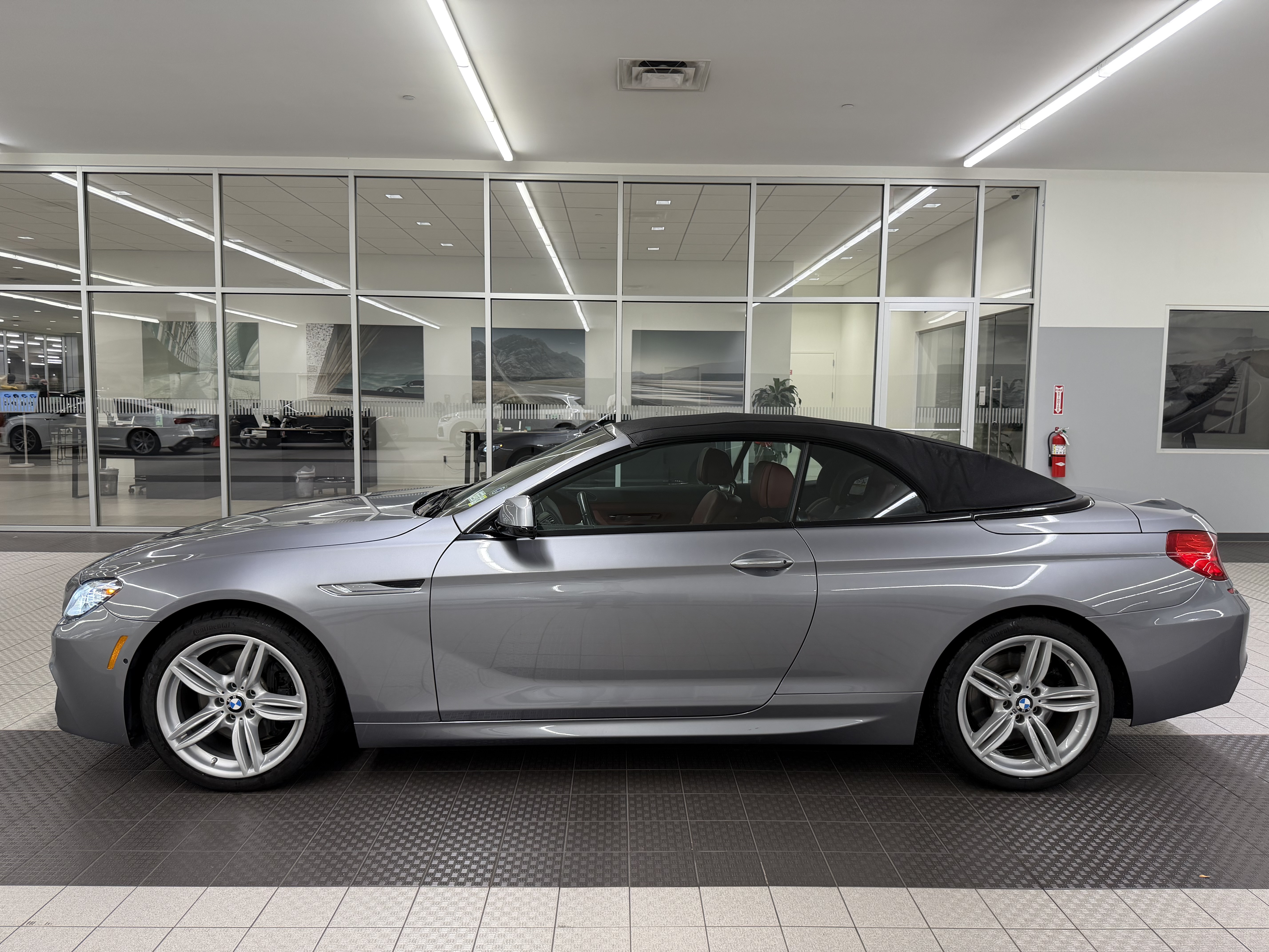 Used 2014 BMW 640i xDrive Convertible AWD/4WD image 2