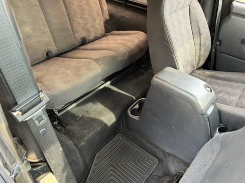 Used 2005 Jeep Wrangler Unlimited AWD/4WD image 14