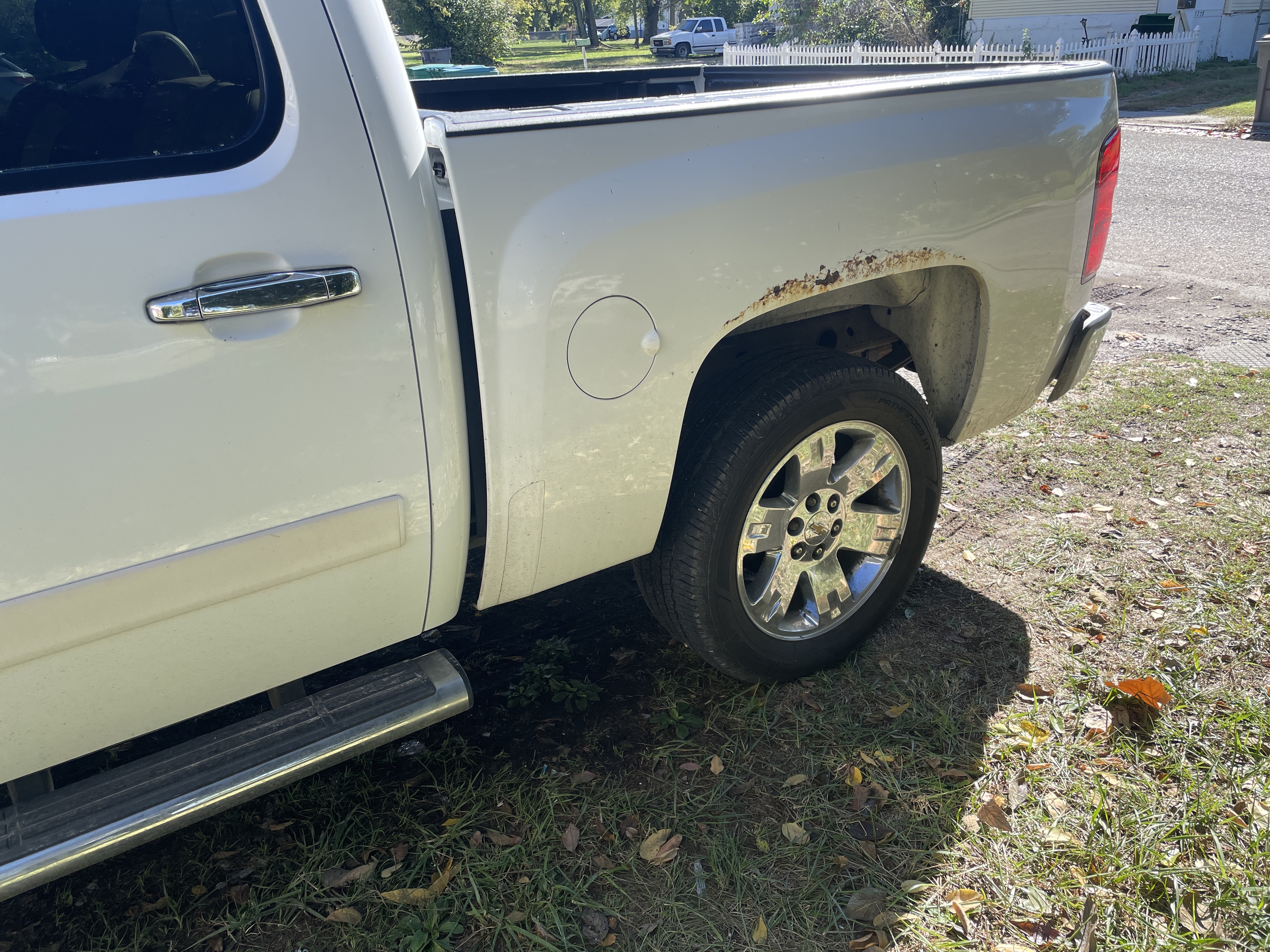 Used 2008 Chevrolet Silverado 1500 LTZ AWD/4WD image 5