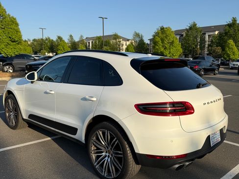 Used 2015 Porsche Macan S AWD/4WD image 6