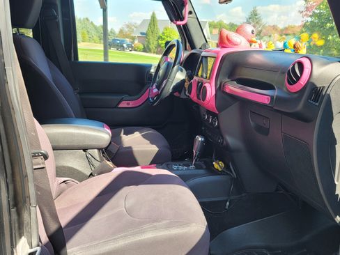 Used 2014 Jeep Wrangler Unlimited Sport w/ Quick Order Package 24S image 9