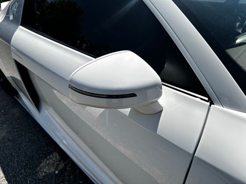 Used 2010 Audi R8 V8 AWD/4WD image 5