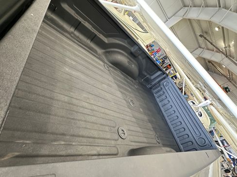 Used 2015 RAM 3500 Tradesman w/ Chrome Appearance Group image 20