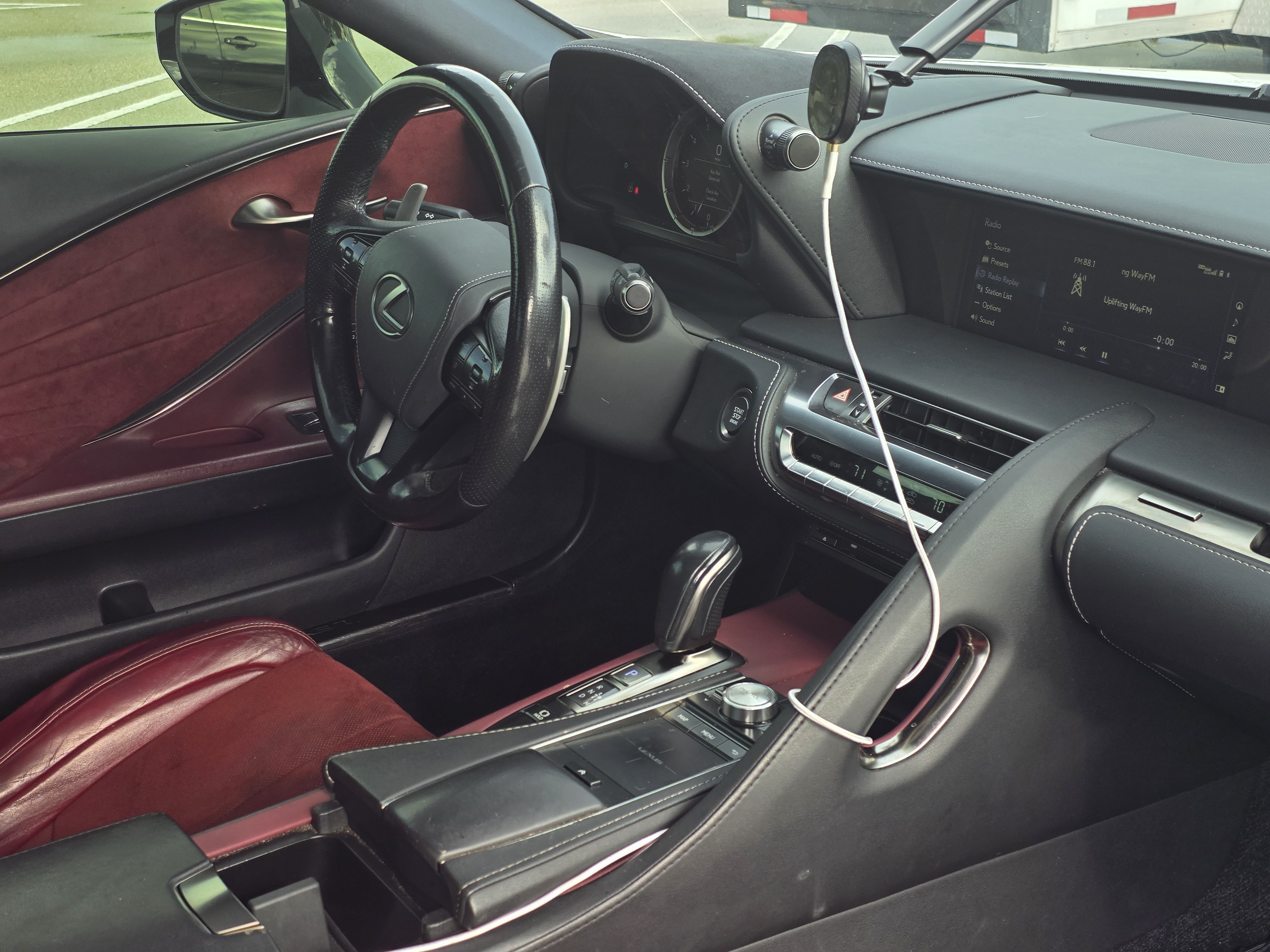 Used 2018 Lexus LC 500 Coupe w/ Sport Package RWD image 8