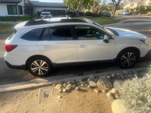 Used 2019 Subaru Outback 2.5i Limited w/ Popular Package #2 AWD/4WD image 17