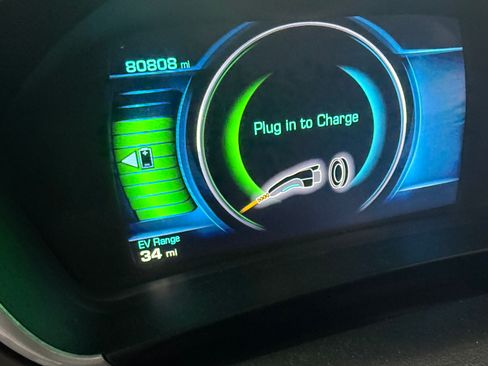 Used 2017 Chevrolet Volt LT FWD image 7