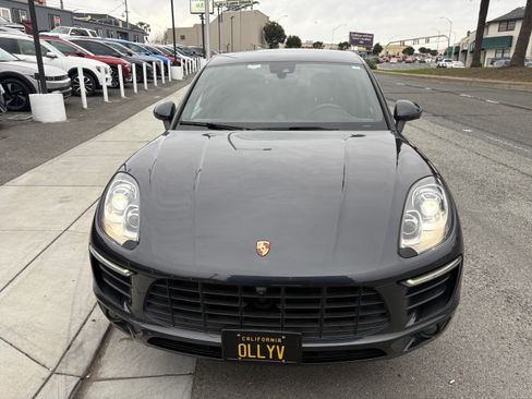 Used 2018 Porsche Macan S image 10