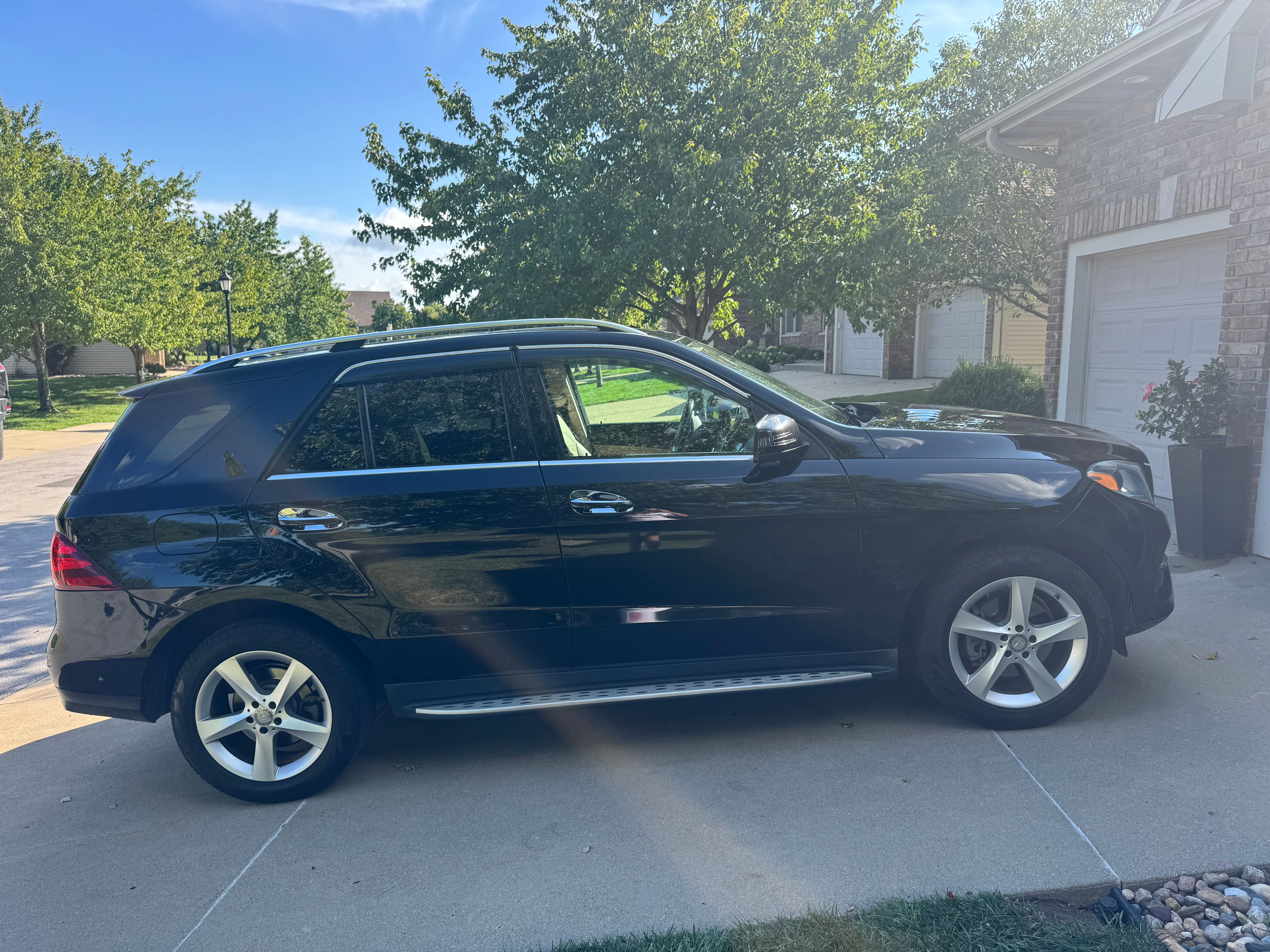 Used 2016 Mercedes-Benz GLE 350 image 2