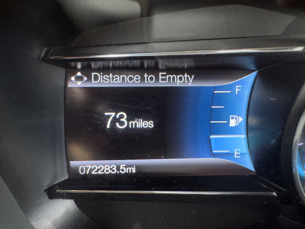Used 2018 Ford Explorer XLT w/ Equipment Group 202A FWD image 11
