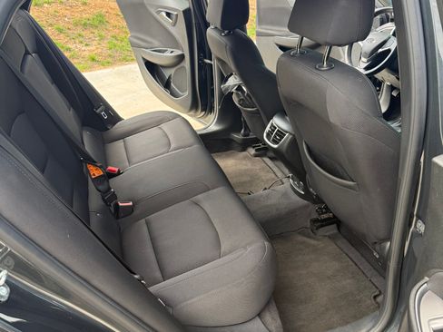 Used 2018 Chevrolet Malibu LT image 21