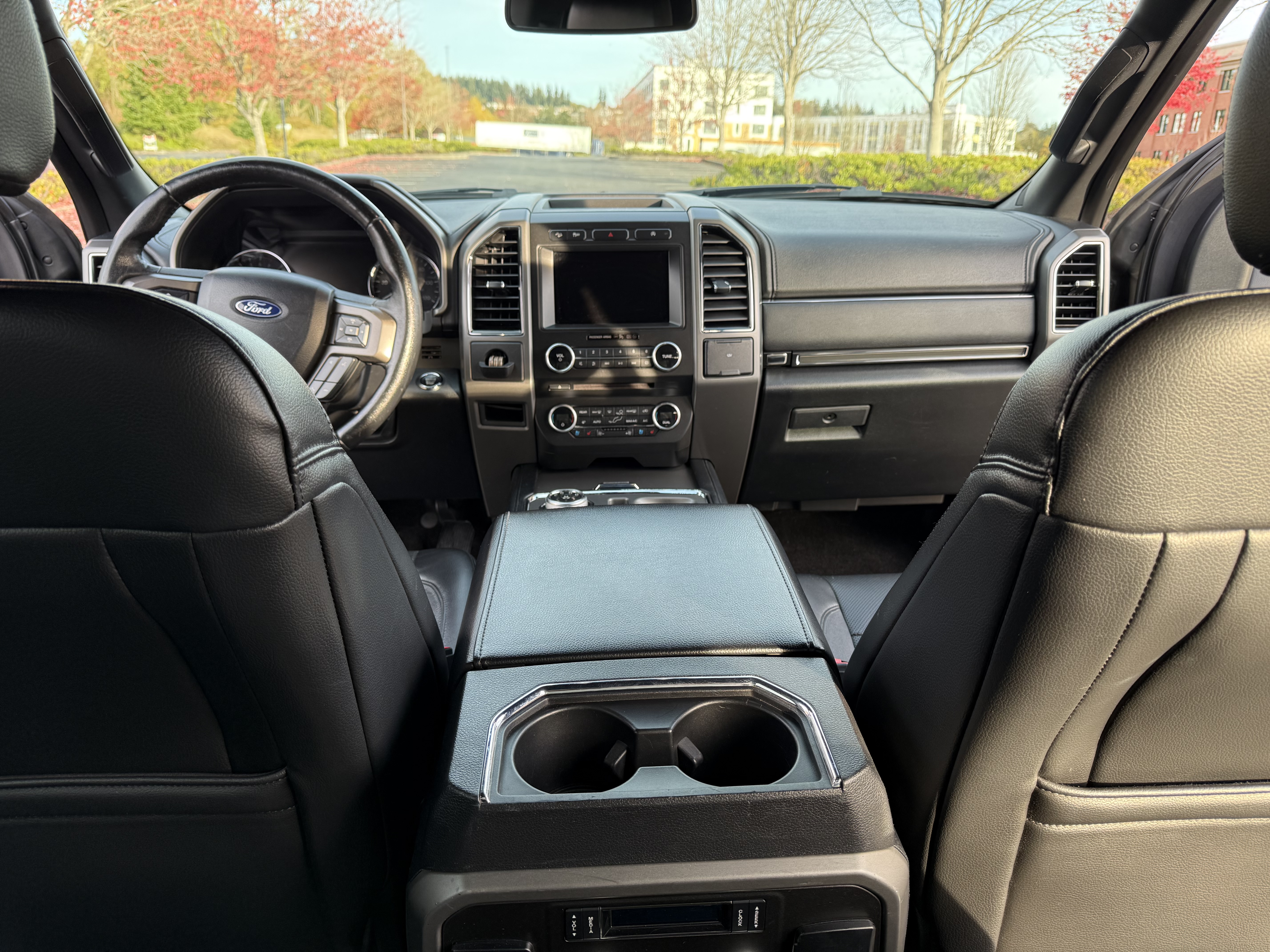 Used 2018 Ford Expedition Max XLT w/ Equipment Group 202A AWD/4WD image 12