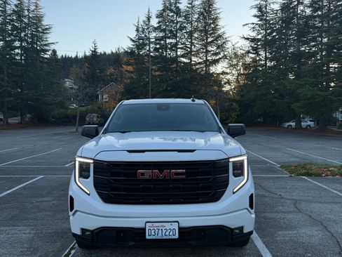 Used 2022 GMC Sierra 1500 Elevation image 2