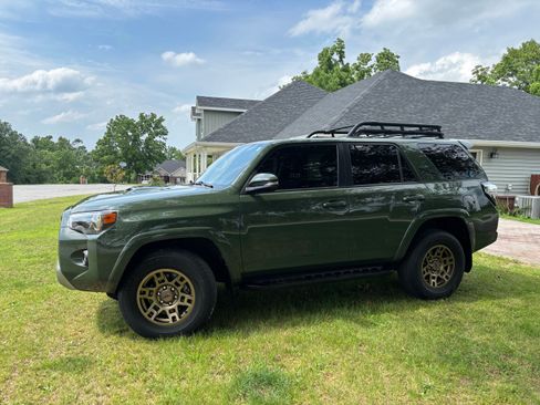 Used 2022 Toyota 4Runner TRD Off-Road Premium w/ Moonroof Package image 4