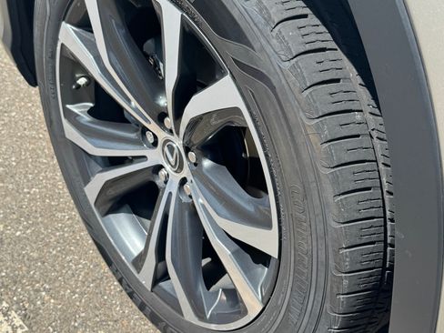 Used 2019 Lexus RX 450h AWD w/ Navigation Package image 15