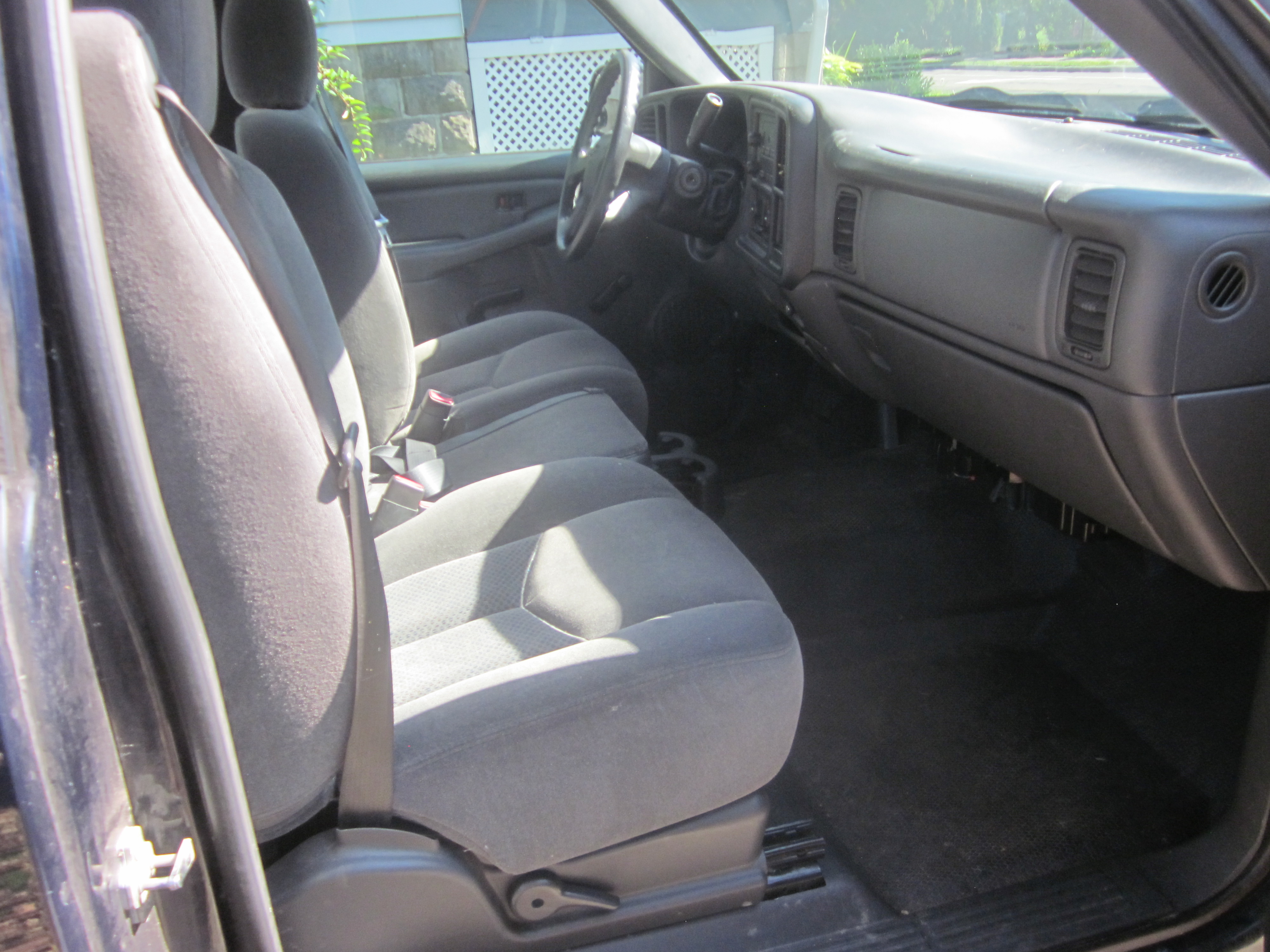 Used 2007 Chevrolet Silverado 1500 W/T RWD image 24