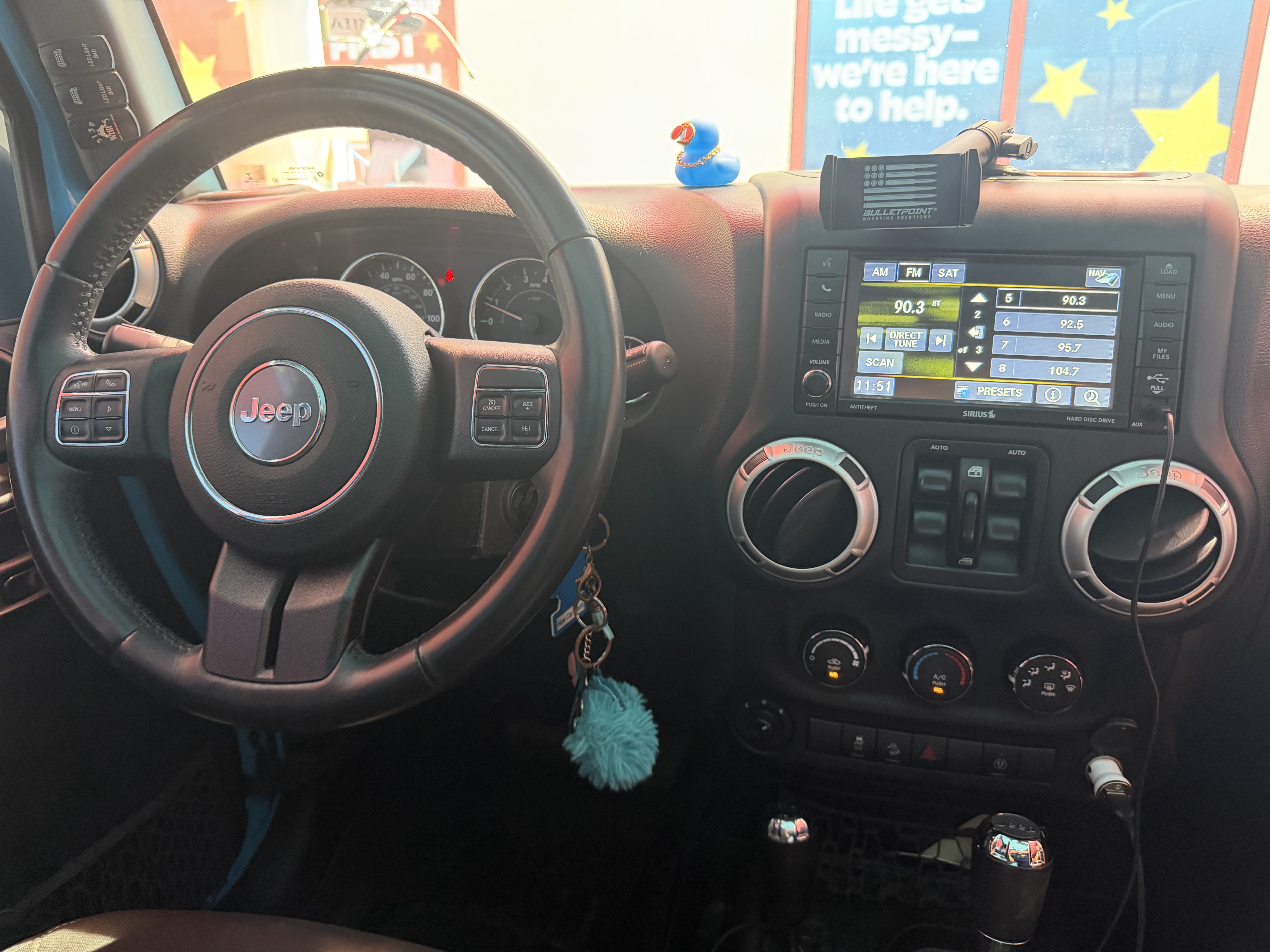 Used 2017 Jeep Wrangler Unlimited Rubicon w/ Connectivity Group AWD/4WD image 6