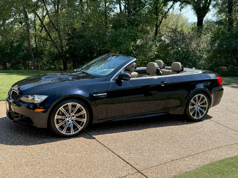 Used 2011 BMW M3 Convertible image 4