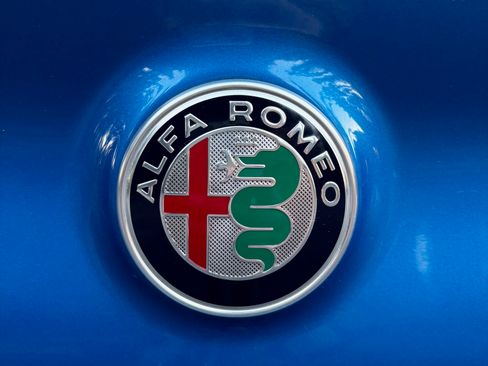 Used 2018 Alfa Romeo Giulia Ti Sport w/ Quick Order Package 22U Sport image 24