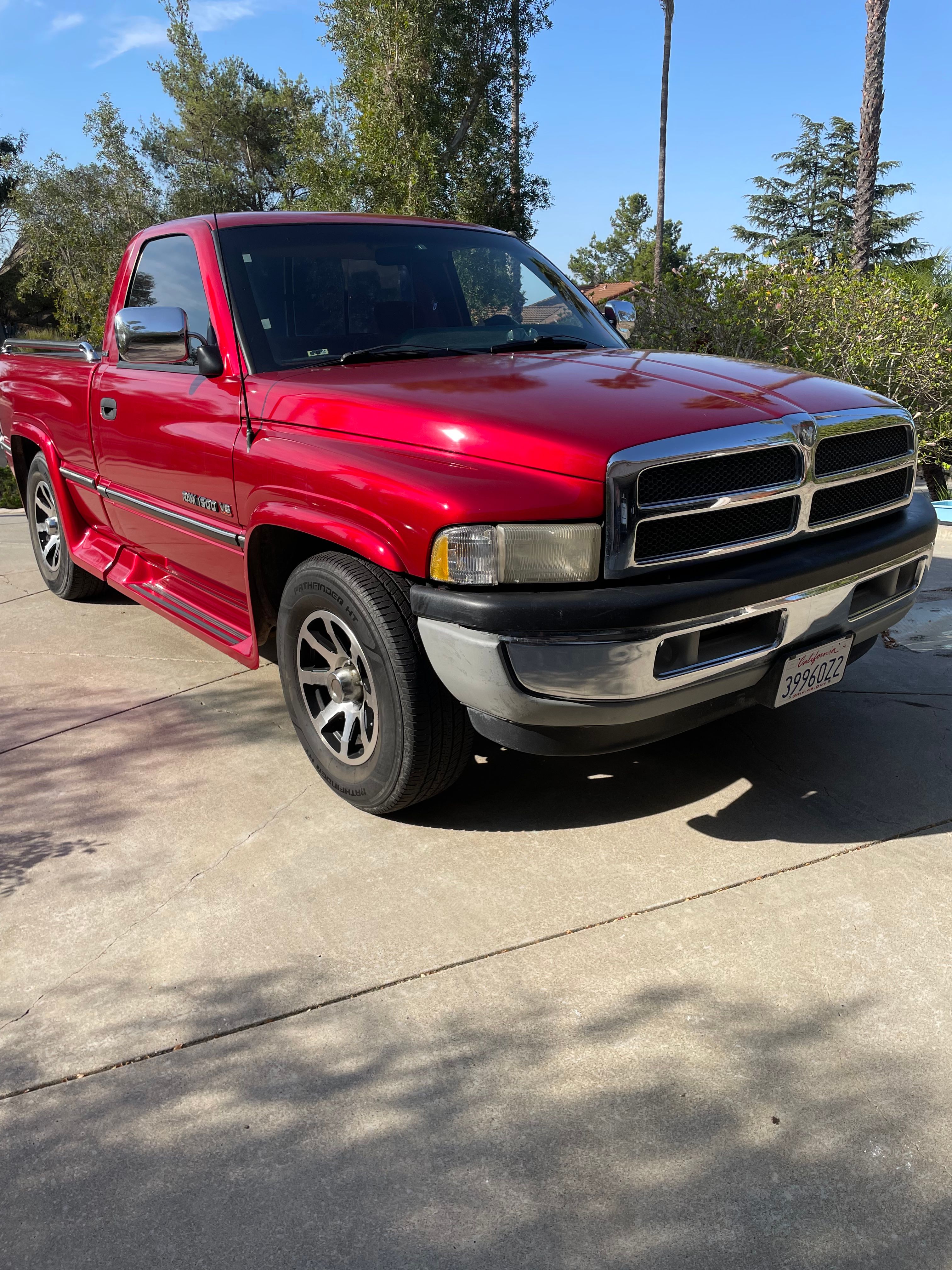 Used 1995 Dodge Ram 1500 Truck 2WD Regular Cab image 1