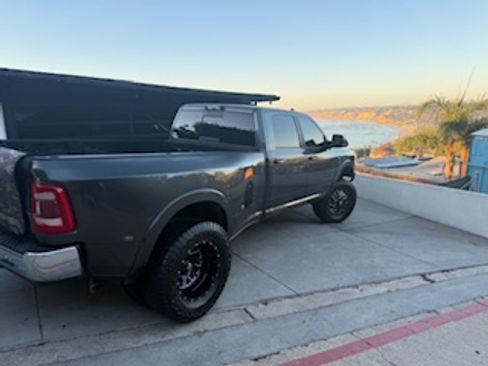 Used 2020 RAM 3500 Laramie image 2