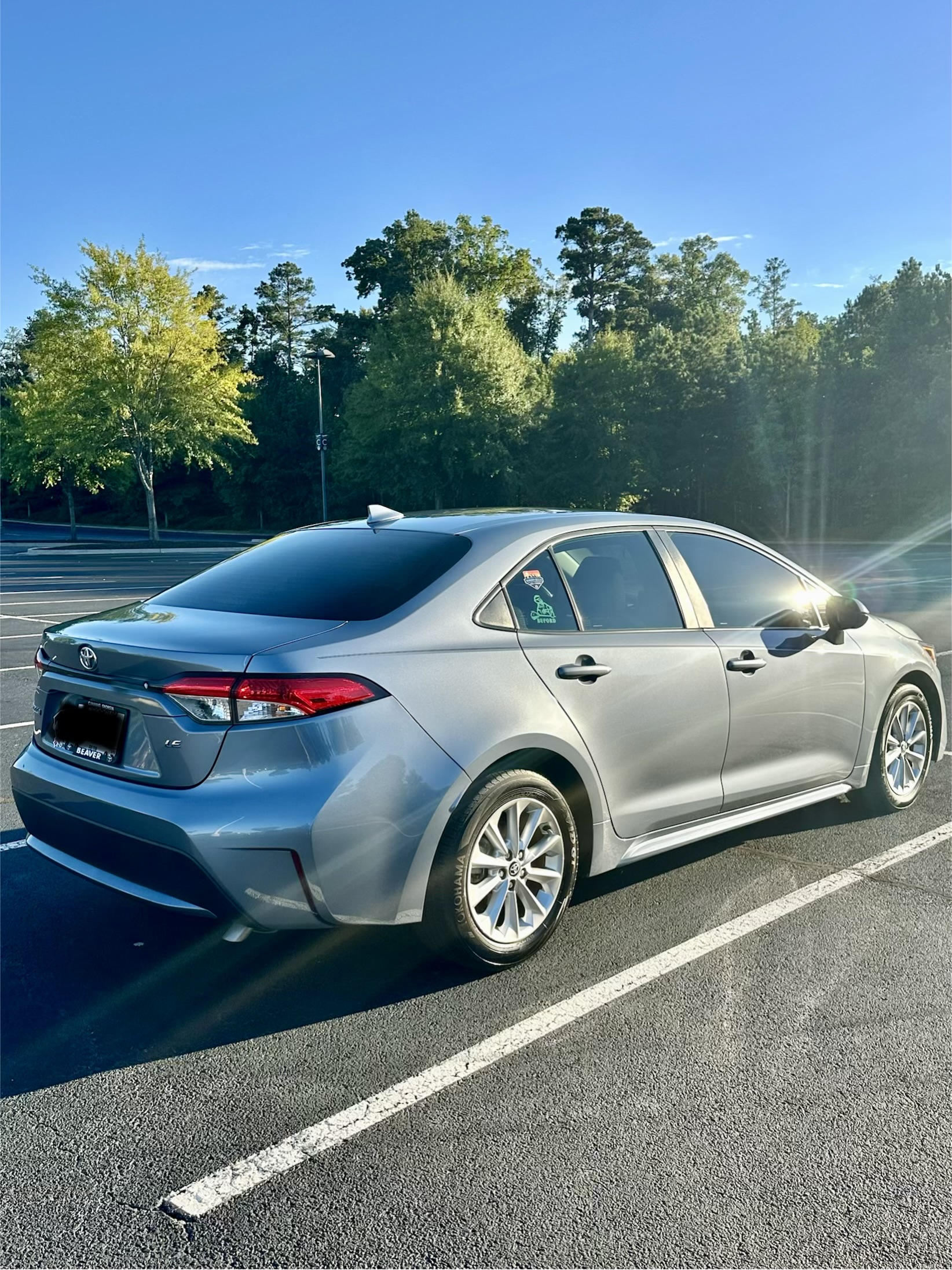 Used 2022 Toyota Corolla LE w/ LE Convenience Package FWD image 5
