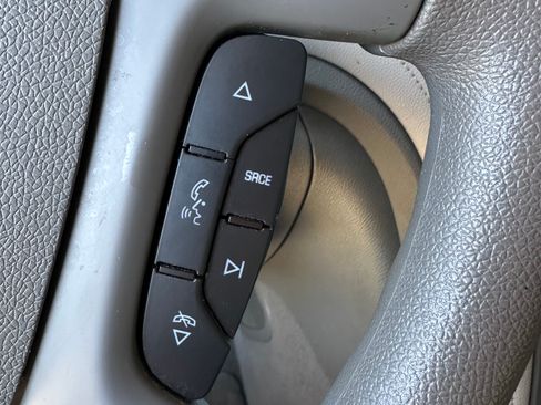 Used 2015 Chevrolet Traverse LS image 14