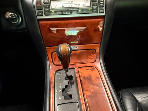 Used 2002 Lexus SC 430 Convertible RWD image 18