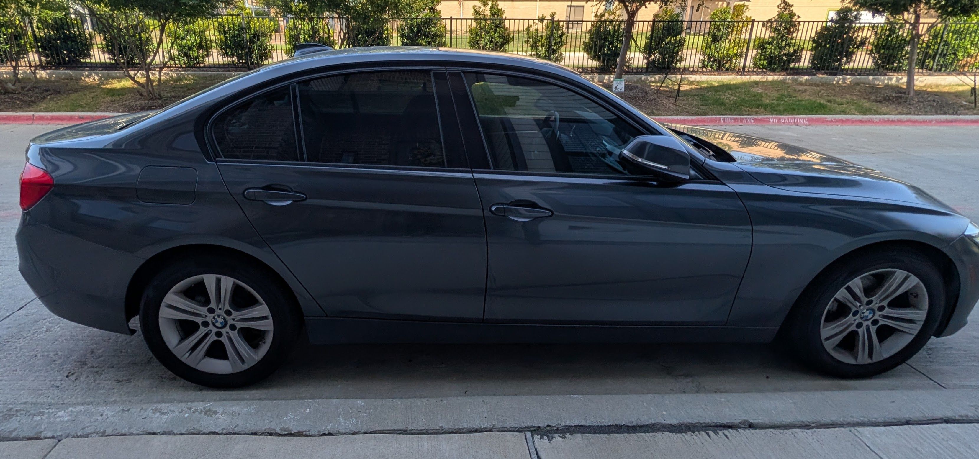 Used 2016 BMW 328i Sedan RWD image 2